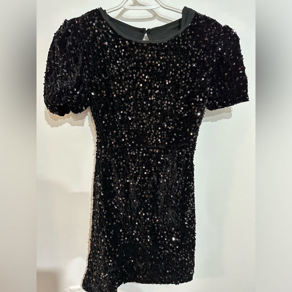 Black dresses - Picture 5 of 7